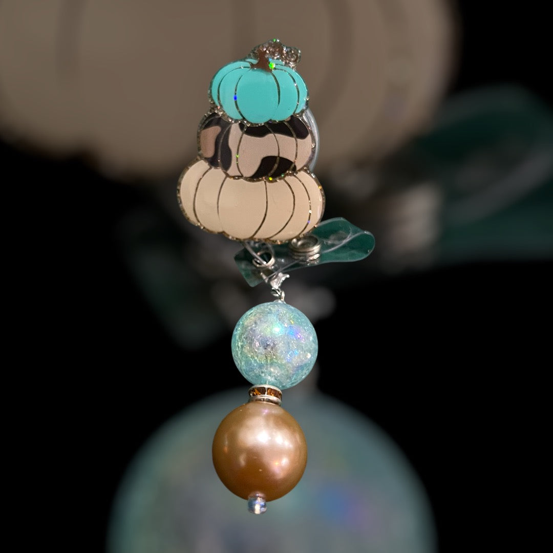 Stacked Pumpkins Badge Reel